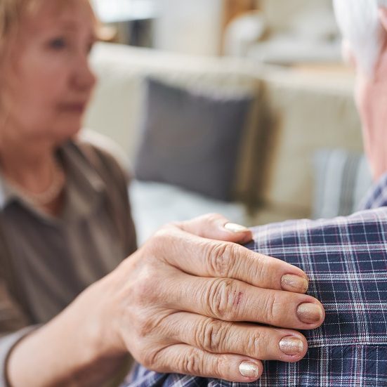 ¿Cómo evitar caer en el síndrome del cuidador?